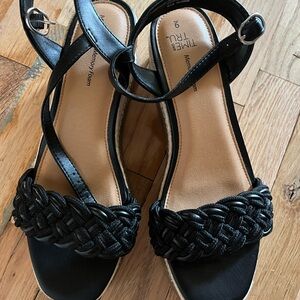 Time and Tru Black Braided Sandals